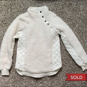 SOLD | NWOT A&F Sherpa Sweater (S)